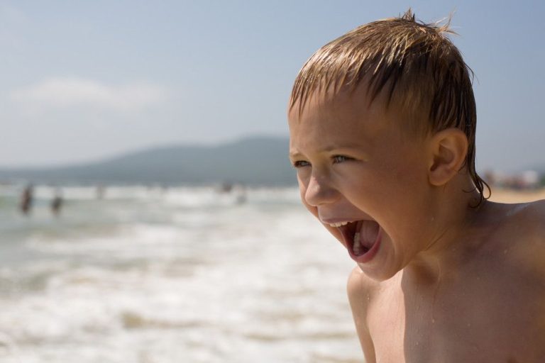 Menghadapi Anak Yang Suka Berteriak Di Tempat Umum Panduan Lengkap Untuk Orang Tua Dan Pendidik