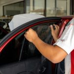 Panduan Lengkap Cara Memilih Kaca Film Yang Menolak Panas Maksimal Untuk Kenyamanan Berkendara Optimal