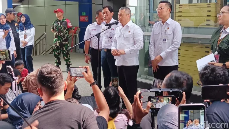 Tragedi Bekasi Dan Arah Baru Perkeretaapian Nasional Menhub Soroti Double Double Track Dan Revitalisasi Peran Kai
